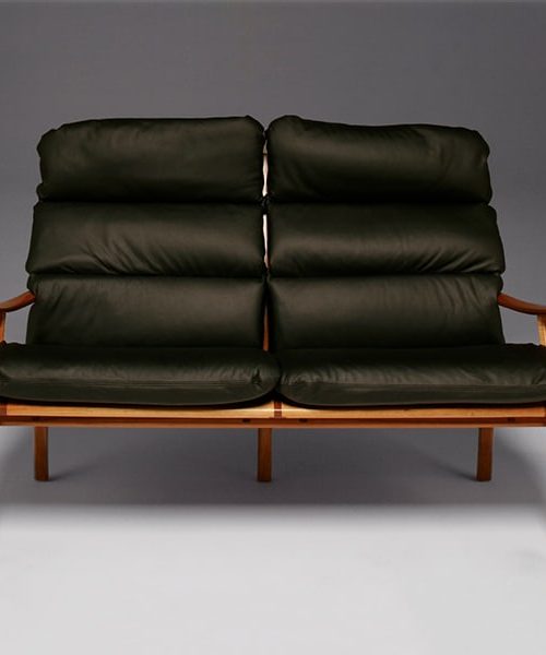 Werriwa double lounge chair in blackwood