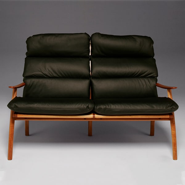 Werriwa double lounge chair in blackwood