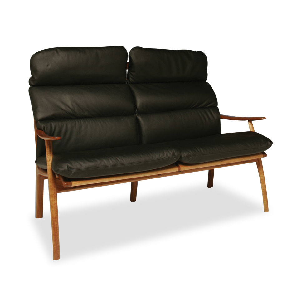 Werriwa double lounge chair in blackwood